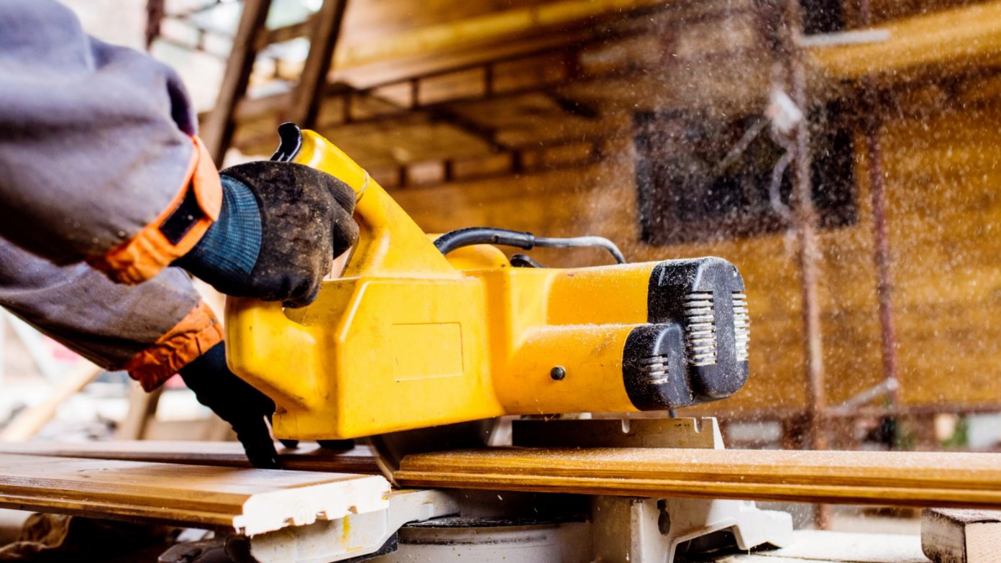 House-wooden-facade-015-94201-original-protected-1-min